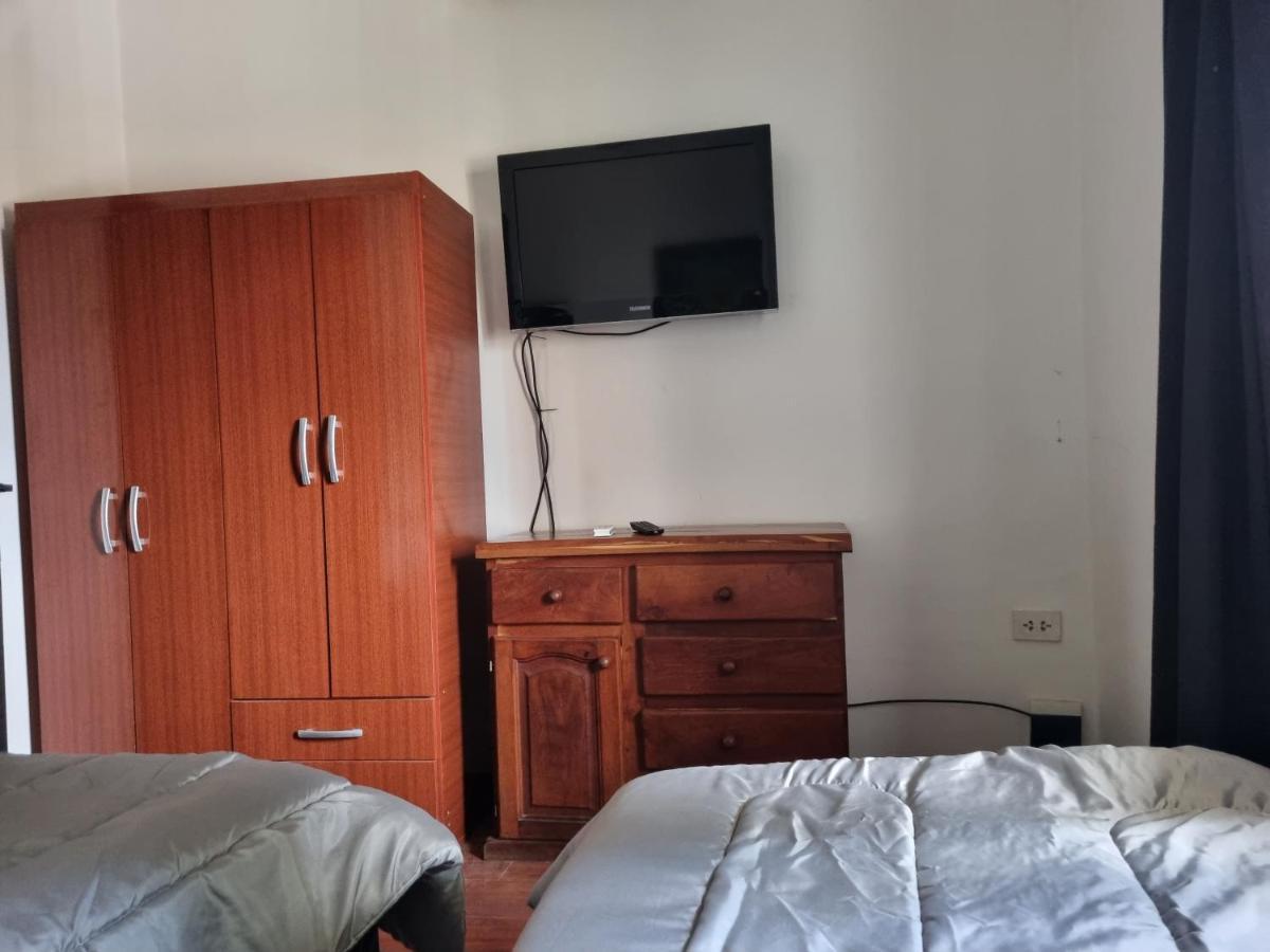 Hostal Las Rosas Сальта Екстер'єр фото