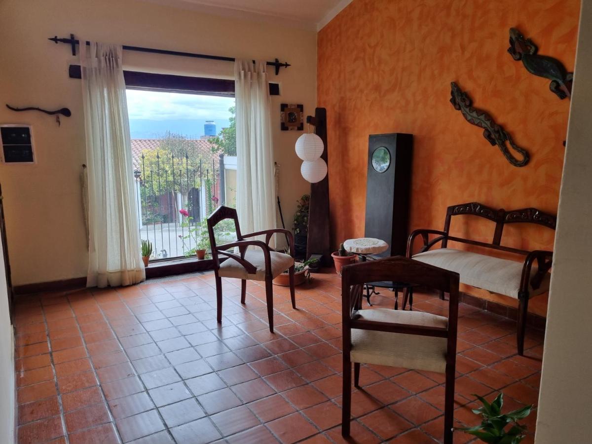 Hostal Las Rosas Сальта Екстер'єр фото
